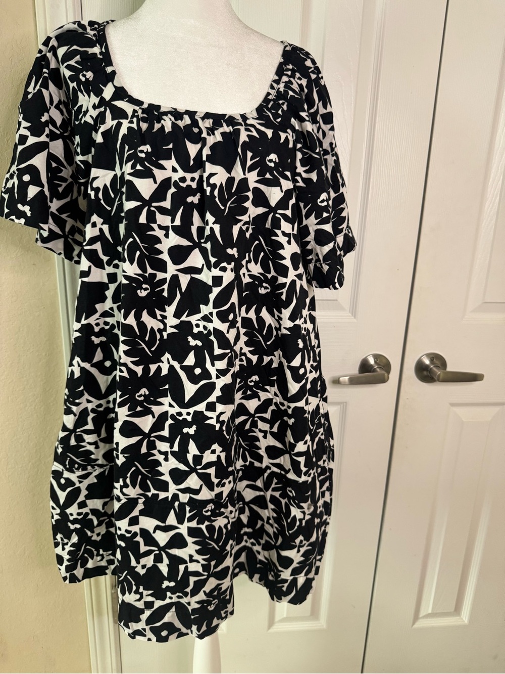 Free Assembly Flowy Casual Pocket Dress Above Knee Size Small